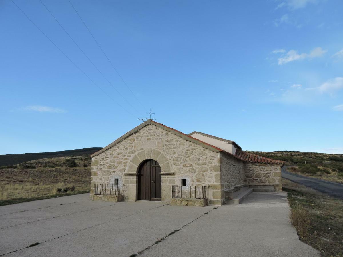 Penzion Casa Sierra De Gredos Navasequilla Exteriér fotografie